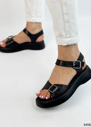 Кожаные босоножки с ремешком для регуляции полноты