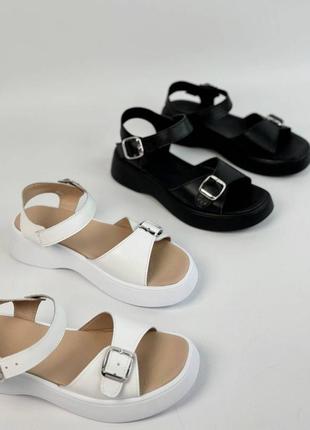 Кожаные босоножки с ремешком для регуляции полноты2 фото