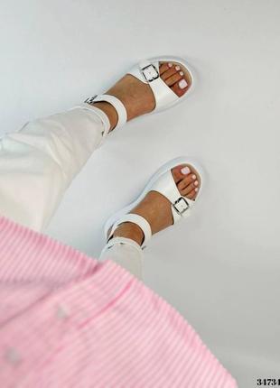Кожаные босоножки с ремешком для регуляции полноты5 фото