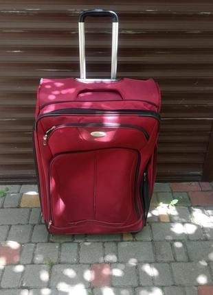 Чемодан samsonite б у в рабочем состоянии , очень большой и вместительный с расширением 72*50*32