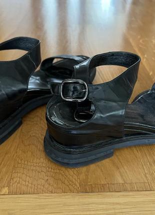 Шкіряні босоніжки