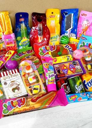 Світбокс - подарунковий набір: цукерки, жуйки, світ бокс - набір солодощів солодкий...
