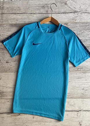 Футболка найк nike dri-fit nsw tee