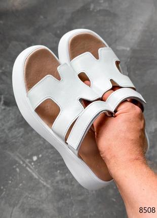 Білі шльопки натуральна шкіра