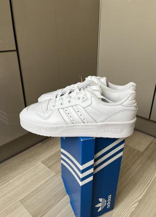 Кросівки adidas оригінал