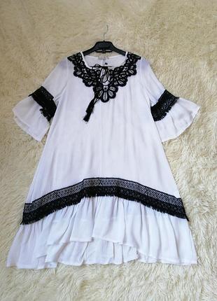 Стильна накидка на купальник пляжне плаття туніка матеріал жниварка з бахромою та мереживом італія