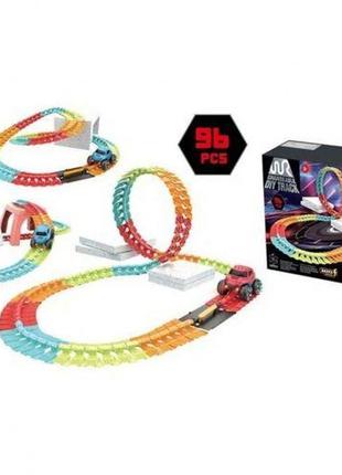 Уценка. трек 661-707 96 елементів, машинка на батарейках, підсвічування фар, автоматичний рух, у коробці   -