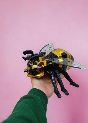 Пчела на радиоуправлении "spray bees"