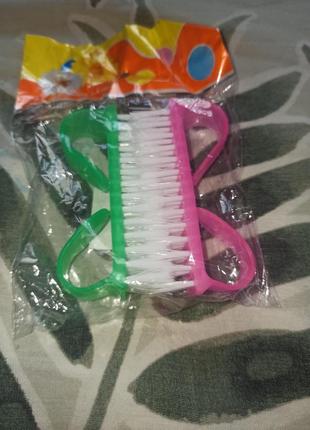 Набір щіток для рук та нігтів2 фото