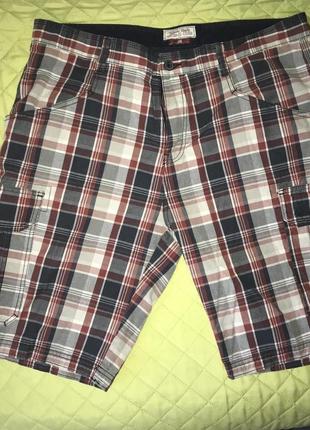 Оригинальные удобные шорты от британского бренда "tu".