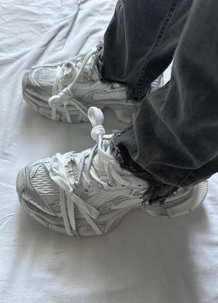 Трендові жіночі та чоловічі кросівки 3xl dirty white білі