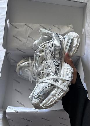 Трендові жіночі та чоловічі кросівки 3xl dirty white білі