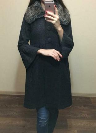 Пальто от zara натуральная шерсть с меховым воротником стан идеально