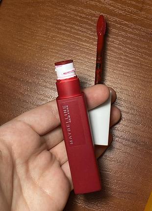 Красная помада maybelline new york