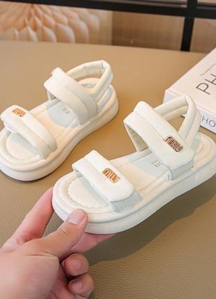 Босоніжки для дівчинки 3