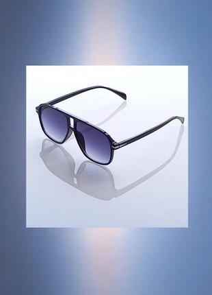 Unisex uv400 о_очки "indigo" із градієнтним заливанням скла в чорному глянцю лакової оправи, сонцезахисні іміджі.
🔎 #о_окулярі #о_окулярі3 фото