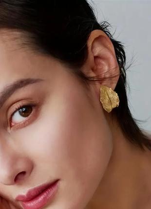 Креативные серьги-гвоздики желтые листья 🍂