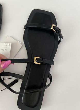 Босоніжки сандалі reserved