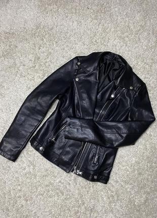 Куртка из экокожи