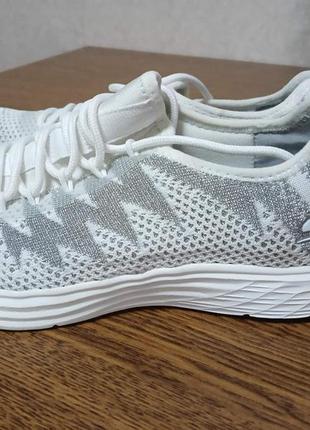 Літні кросівки  skechers  bobs