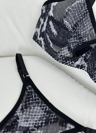 Жіночий комплект білизни