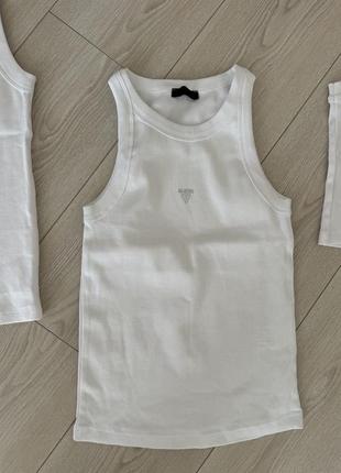 Майка со стразами guess
