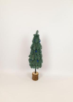Елка 60 см. искусственные голубая елка. ель голубая елочка офисная. елки на деревянной подставке маленькие8 фото