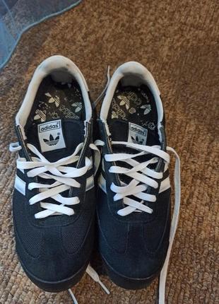 Кроссовки adidas dragon
