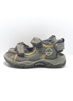 Дитячі шкіряні босоніжки сандалі kickers р.28