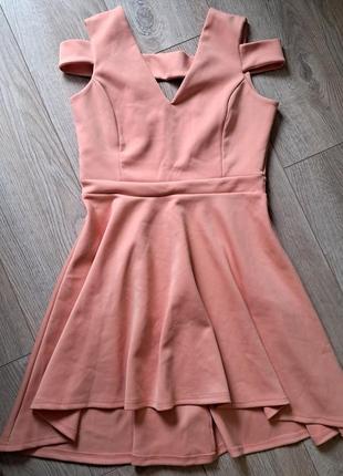 Ніжна жіночна сукня з відкритою спиною boohoo