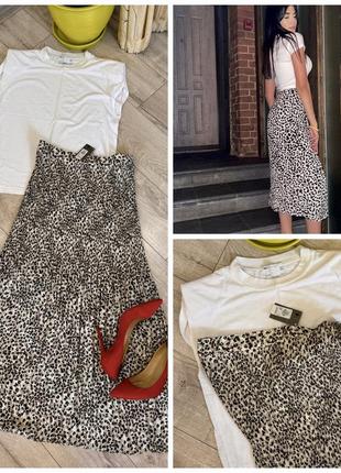 Продам набором футболка asos, новую юбку в принт