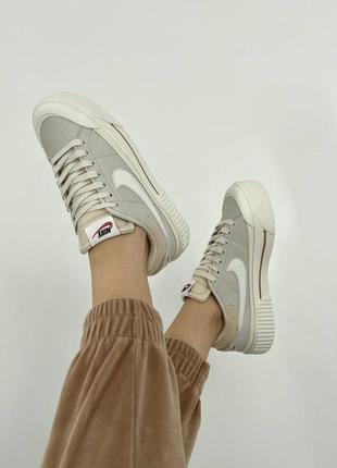 Жіночі шкіряні кросівки nike court legacy white beige3 фото