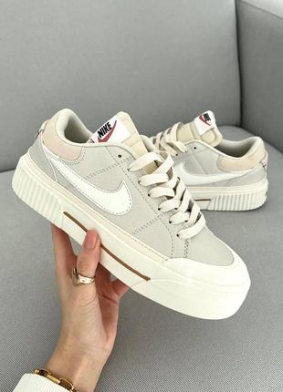 Женские кожаные кроссовки nike court legacy white beige1 фото