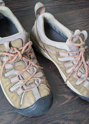Треккинговые кроссовки keen