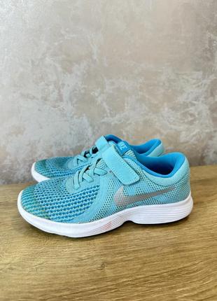 Кроссовки nike на девочку 33р