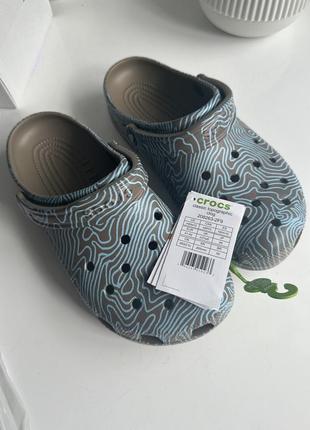 Crocs classic topographic clog р. 41-42 (26 см)