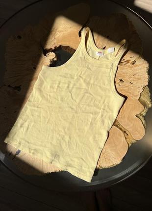 Заведена майка в рубчик levi’s