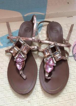 Сандалі 38 розмір вʼєтнамки