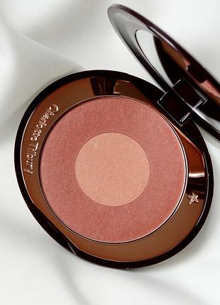 Charlotte tilbury cheek to chic blush - walk of no shame collection рум’яна для обличчя, 8 гр.
