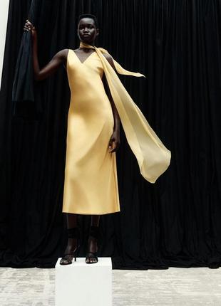 Атласное платье горчичное zara new