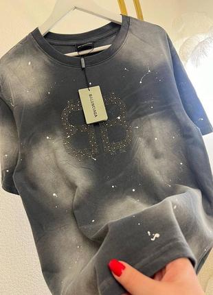 Футболка в стиле balenciaga