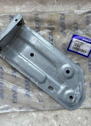 Кріплення заднього бампера volvo xc60 14-17p. 31371445