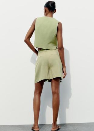 Костюм льняной шорты и жилетка zara