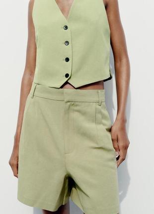 Костюм льняной шорты и жилетка zara