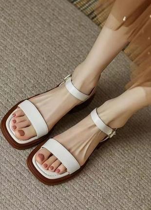 Неймовірні шкіряні босоніжки в наявності2 фото