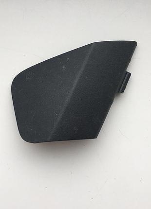 Заглушка буксировочного крюка ford  fiesta mk7 (08-13p.) перед 8a61-17a989a  8a61-17a989b
