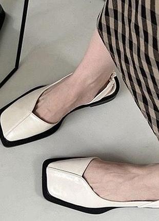 Трендові шкіряні босоніжки в наявності6 фото