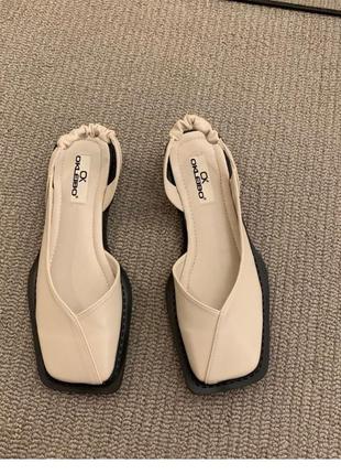 Трендові шкіряні босоніжки в наявності3 фото