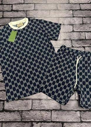Чоловічий костюм gucci
