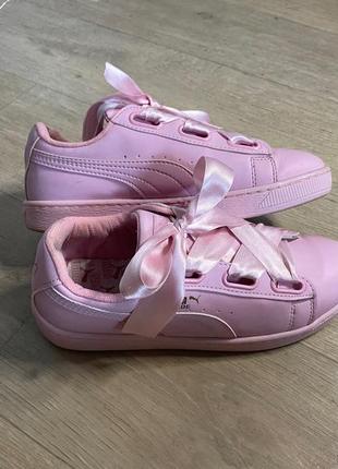 Рожеві кеди кросівки puma suede атласні стрічки coquette1 фото